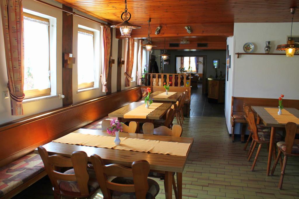 Hotel Gasthaus zur Linde Rothenburg ob der Tauber Exterior foto